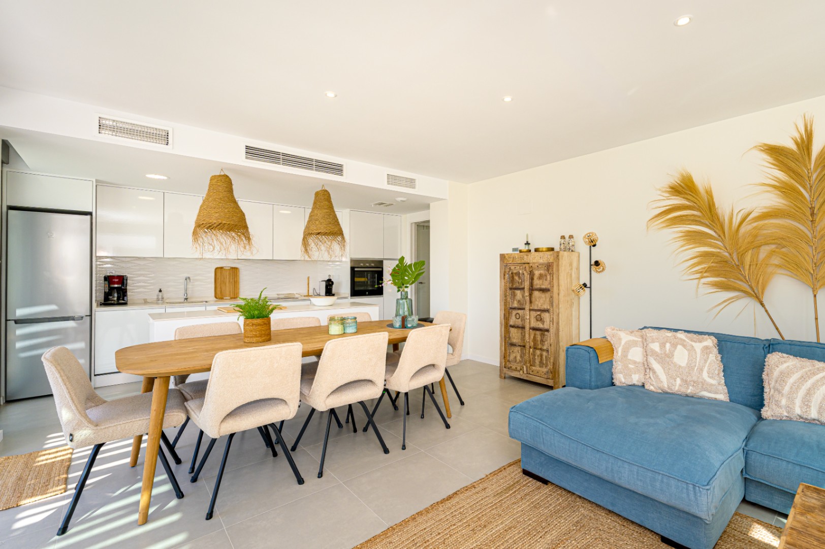 Luxury ground floor corner apartment with sea view, 106 m² terrace and garden in Seascape Resort.